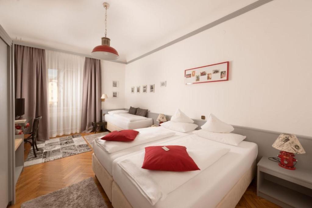 Boutique Hotel Goldenes Lamm Villach Eksteriør billede