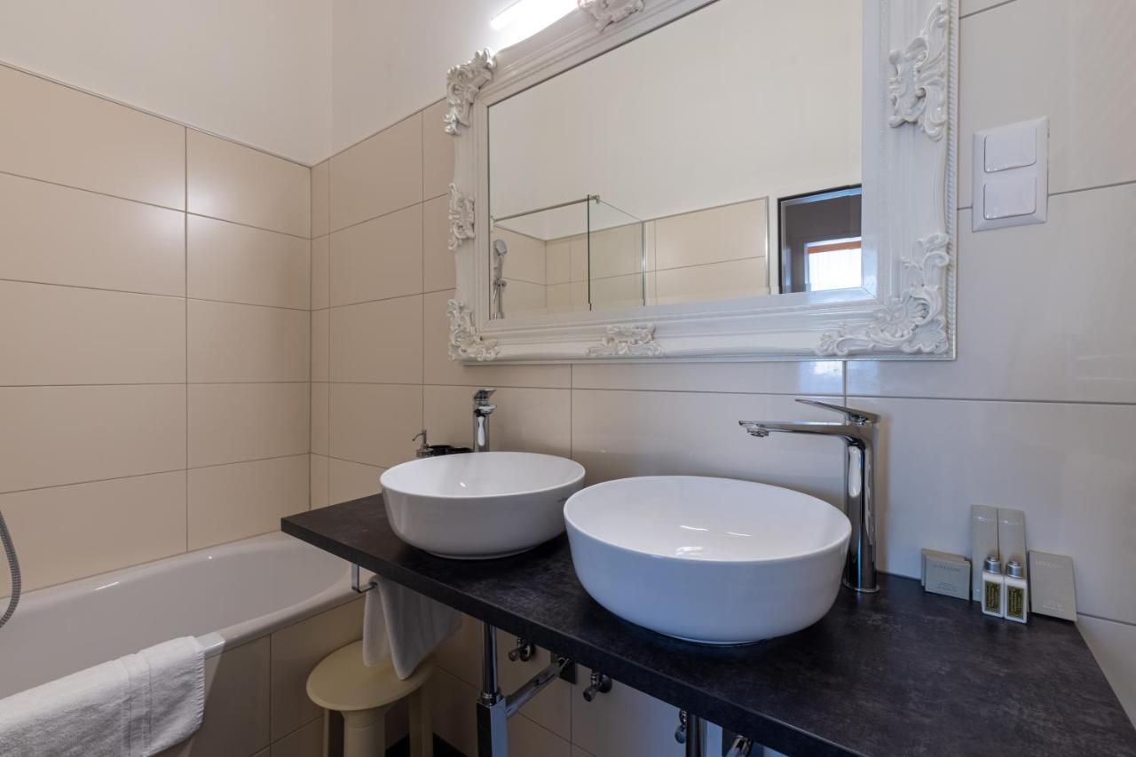 Boutique Hotel Goldenes Lamm Villach Eksteriør billede