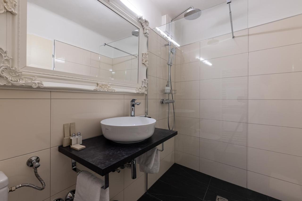 Boutique Hotel Goldenes Lamm Villach Eksteriør billede