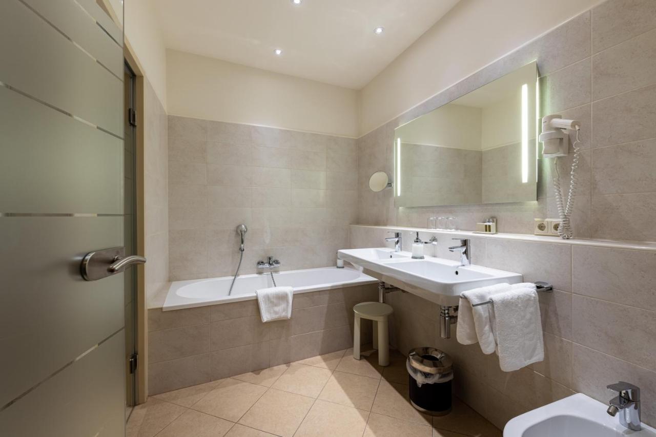 Boutique Hotel Goldenes Lamm Villach Eksteriør billede