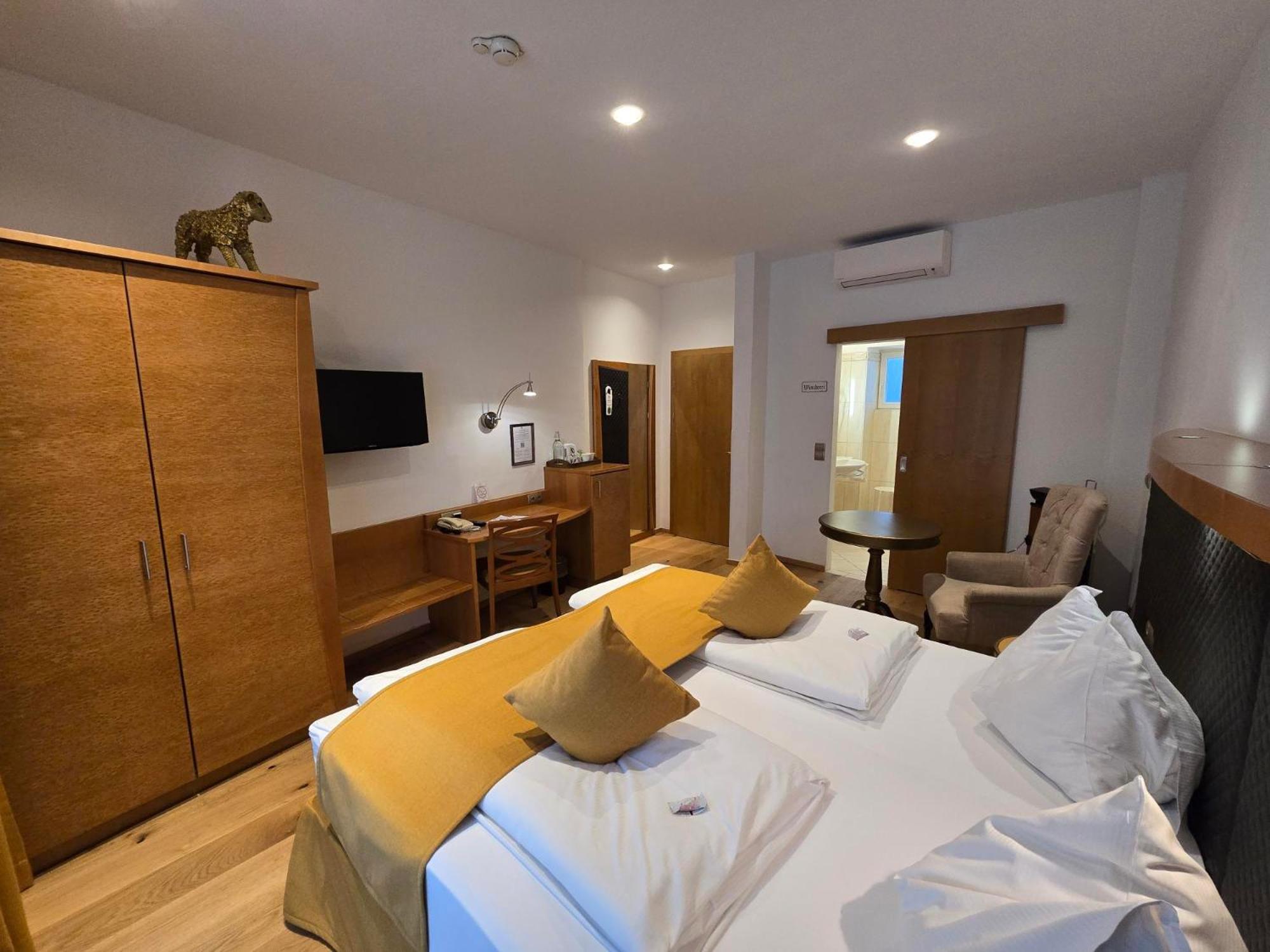 Boutique Hotel Goldenes Lamm Villach Eksteriør billede