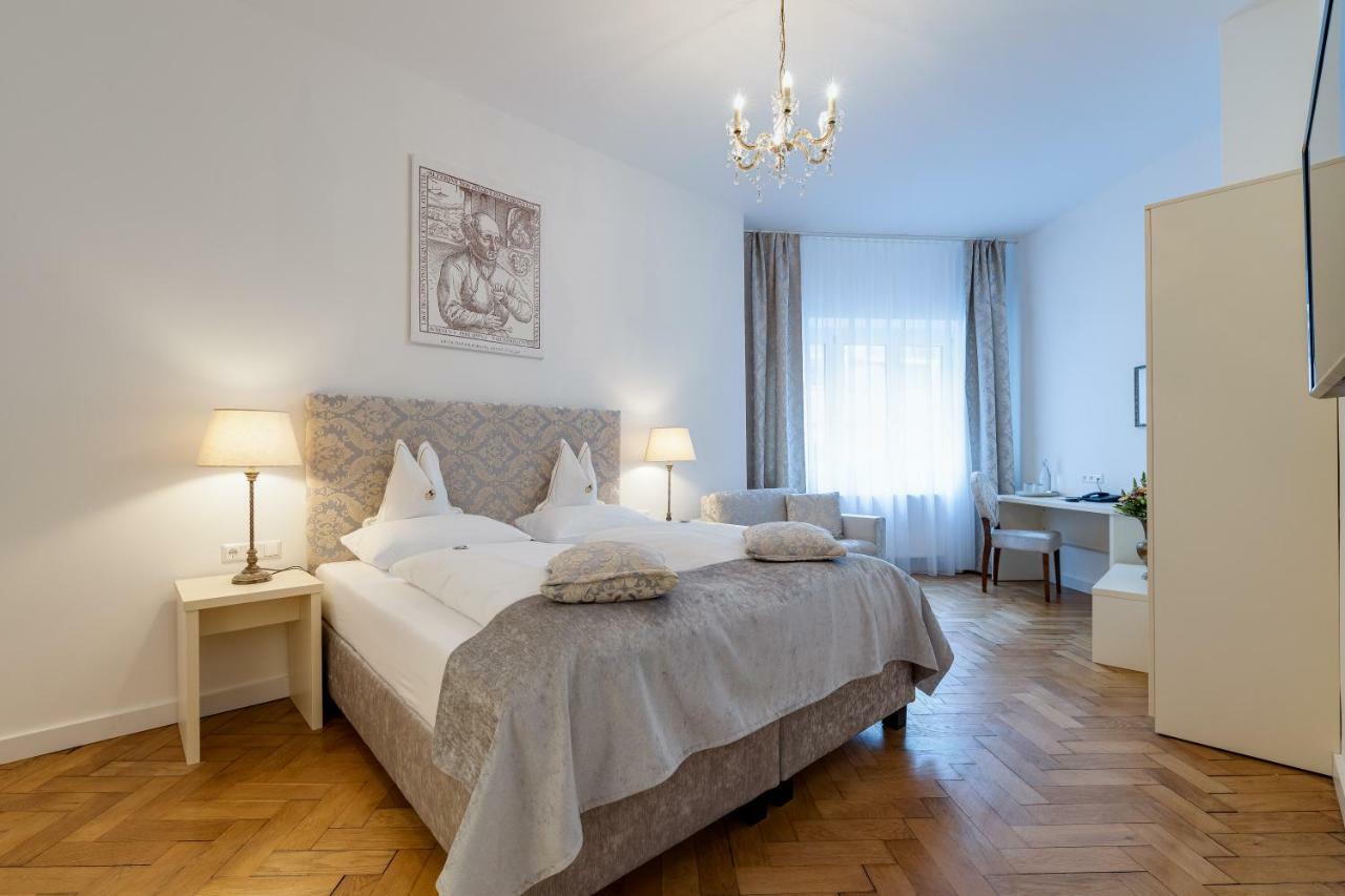 Boutique Hotel Goldenes Lamm Villach Eksteriør billede